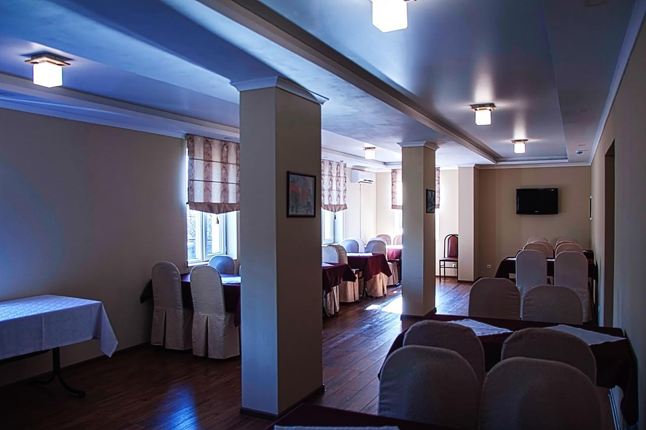 Salut Hotel Bishkek Exterior foto